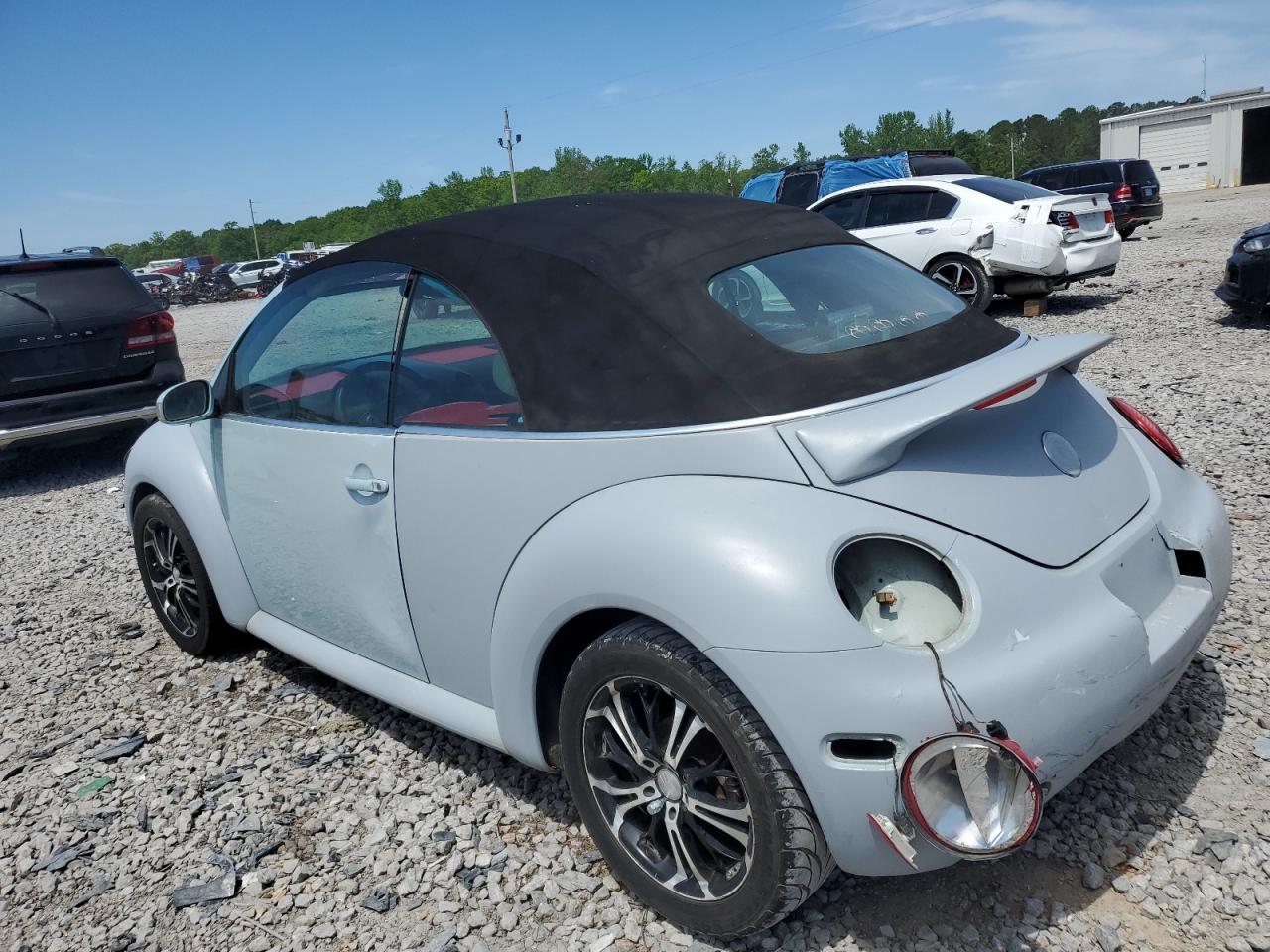 2004 Volkswagen New Beetle Gls - Фото 2