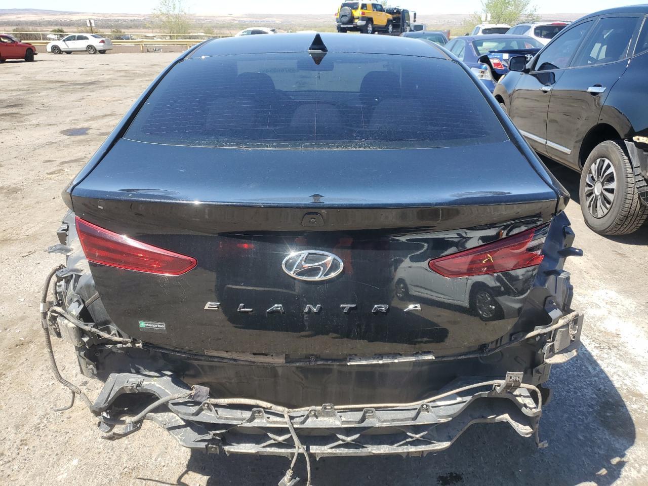 2020 Hyundai Elantra Sel - Фото 6