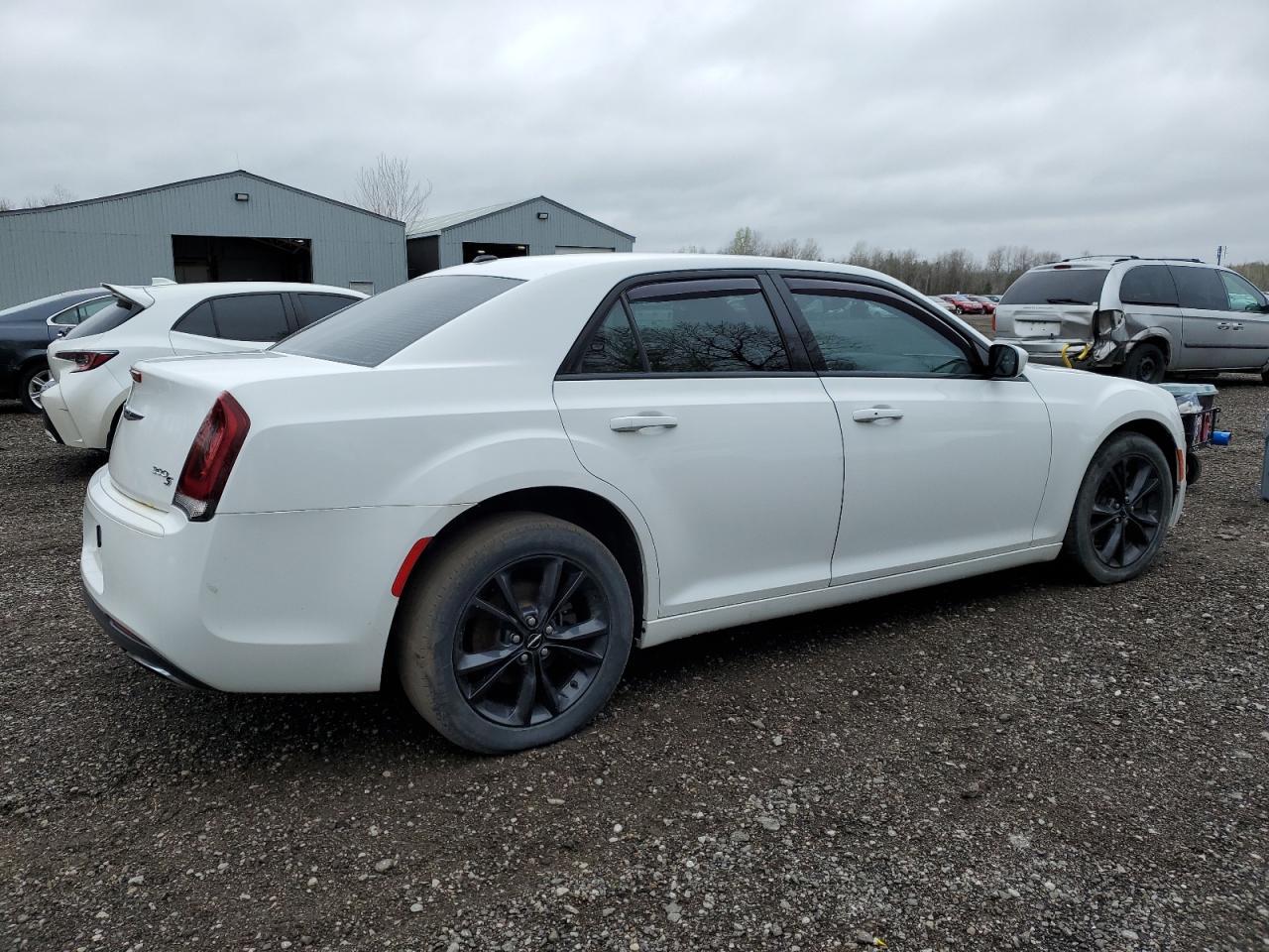 2016 Chrysler 300 S - Image 3