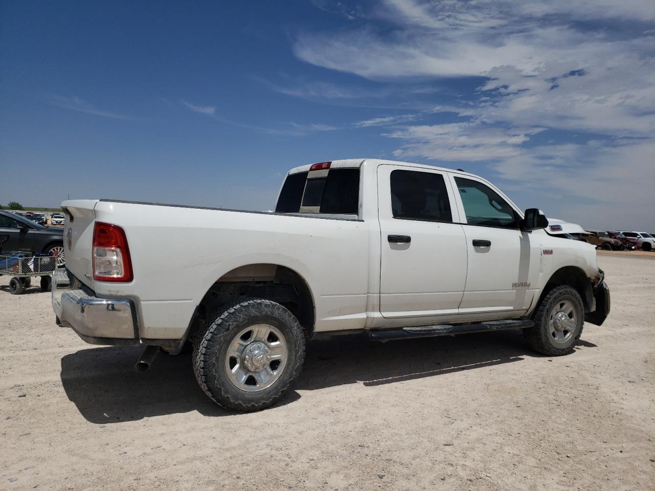 2022 Ram 2500 Tradesman - Фото 3