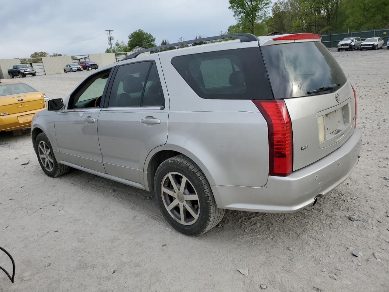 2004 Cadillac Srx - Image 2