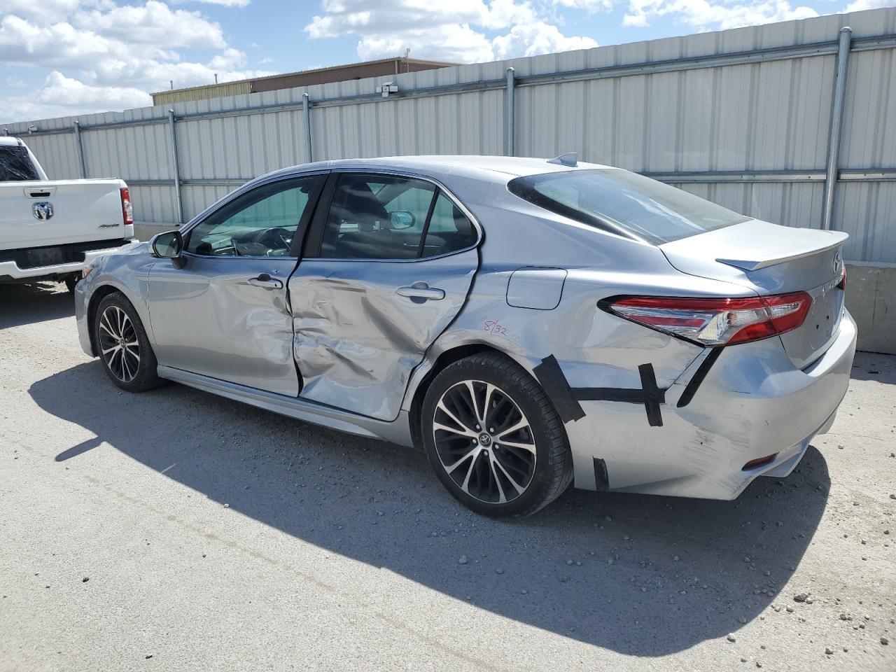 2019 Toyota Camry L - Image 2