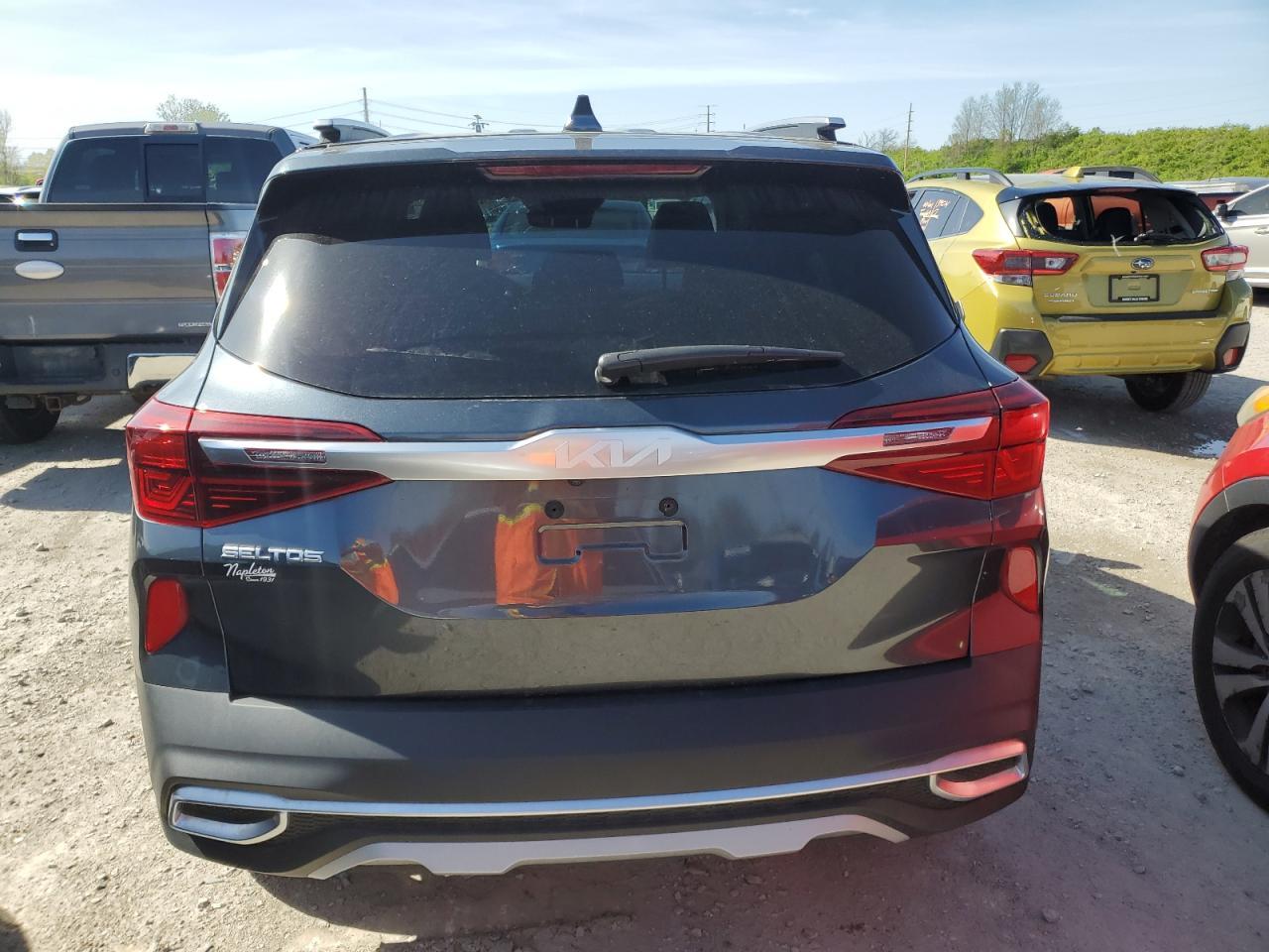 2022 Kia Seltos Ex - Image 6