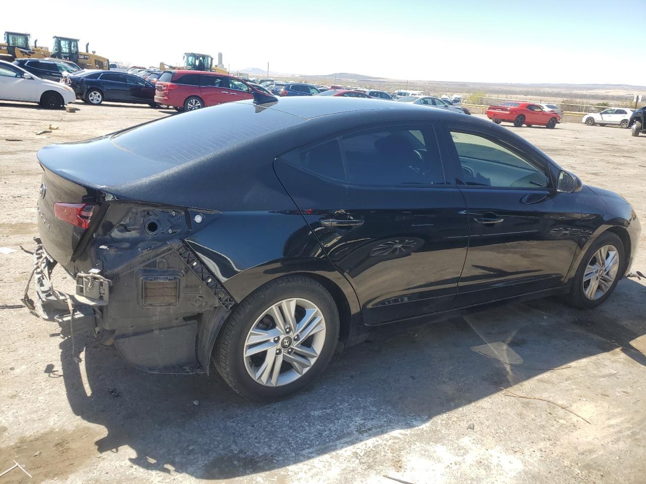 2020 Hyundai Elantra Sel - Фото 3