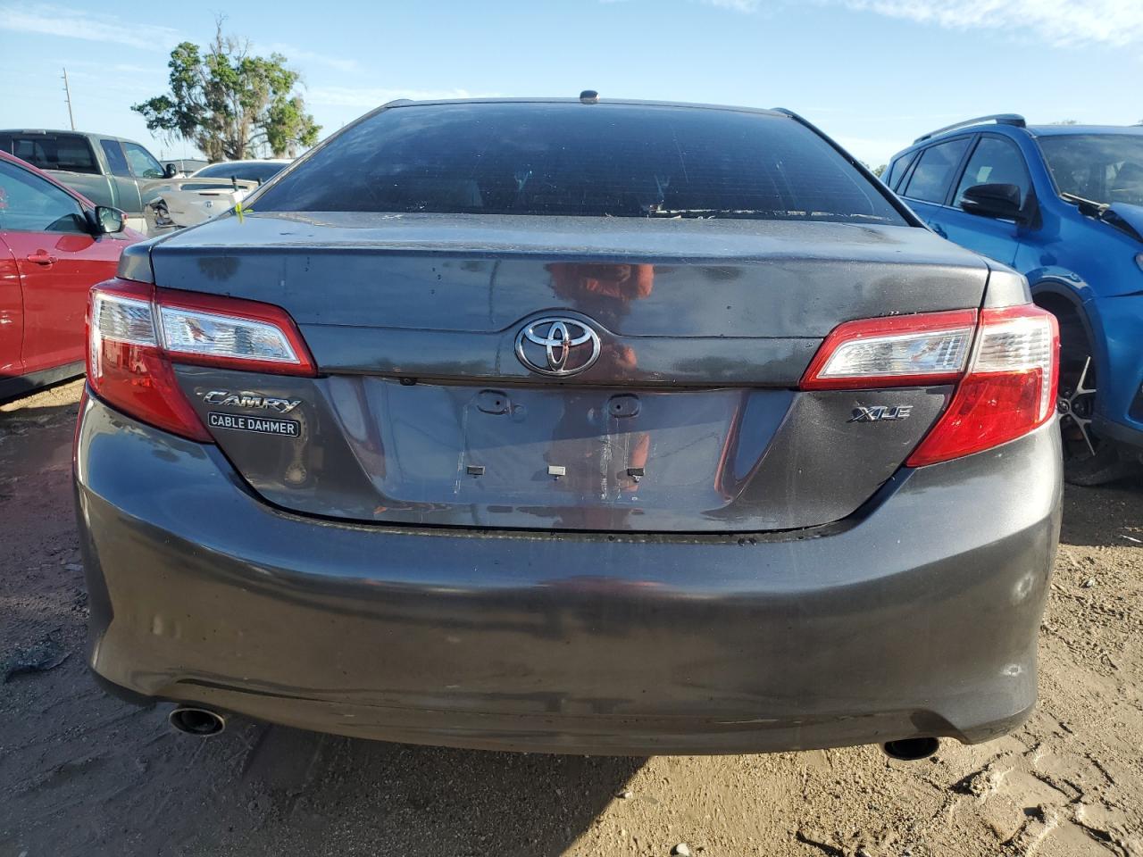 2014 Toyota Camry Xle V6 - Image 6