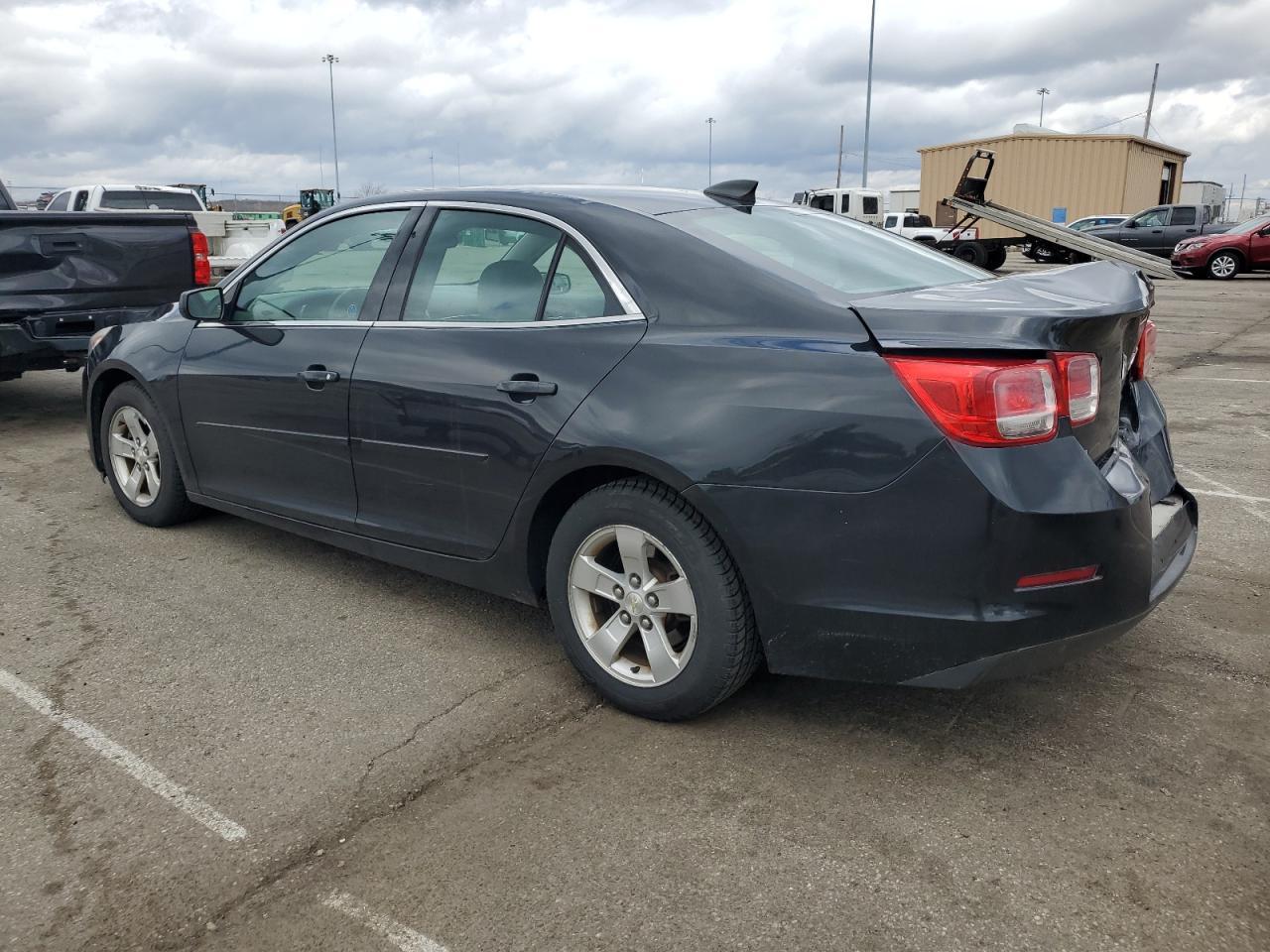 2015 Chevrolet Malibu Ls - Фото 2