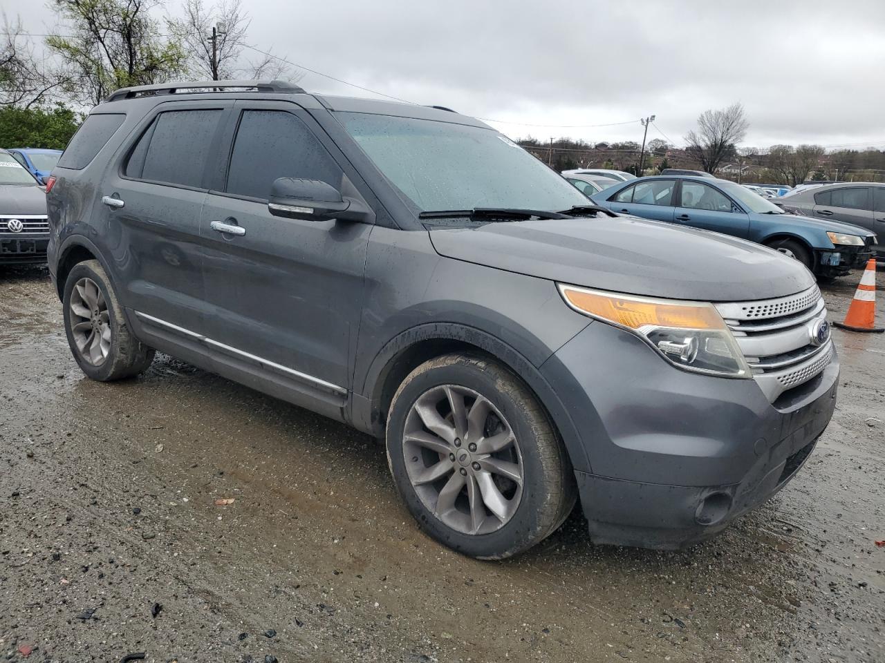 2015 Ford Explorer Xlt - Фото 4