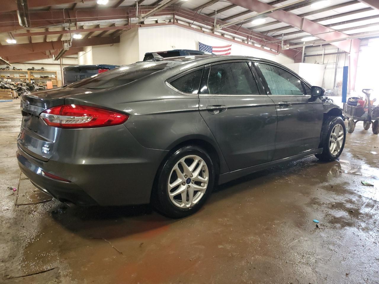 2019 Ford Fusion Se - Фото 3