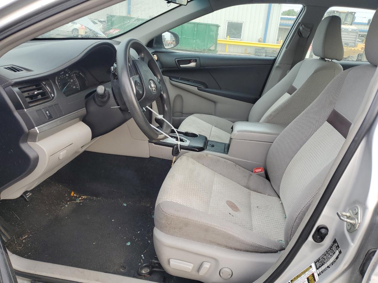 2012 Toyota Camry Base - Фото 7