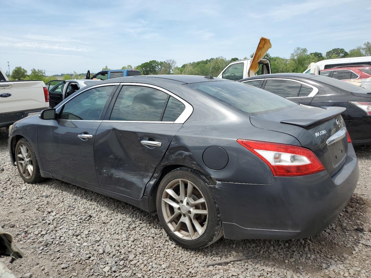 2011 Nissan Maxima S - Фото 2