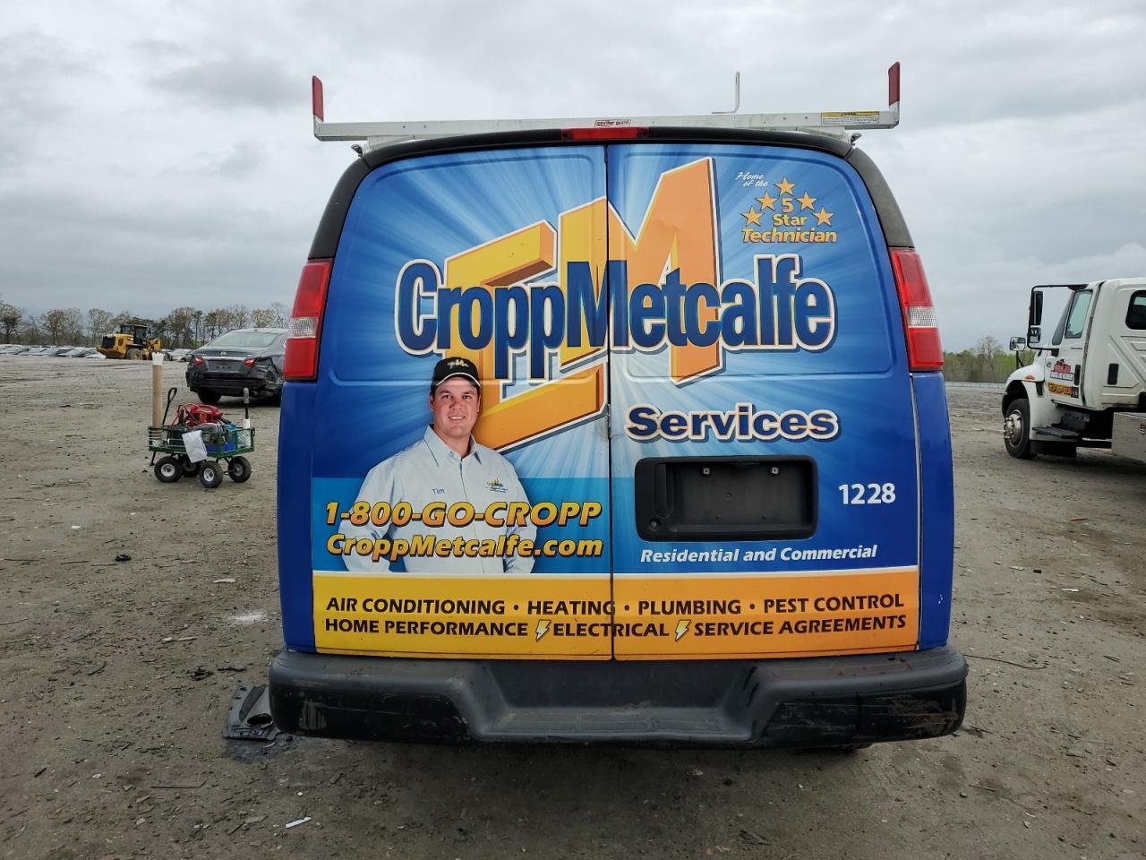 2017 Chevrolet Express G2500 - Фото 6