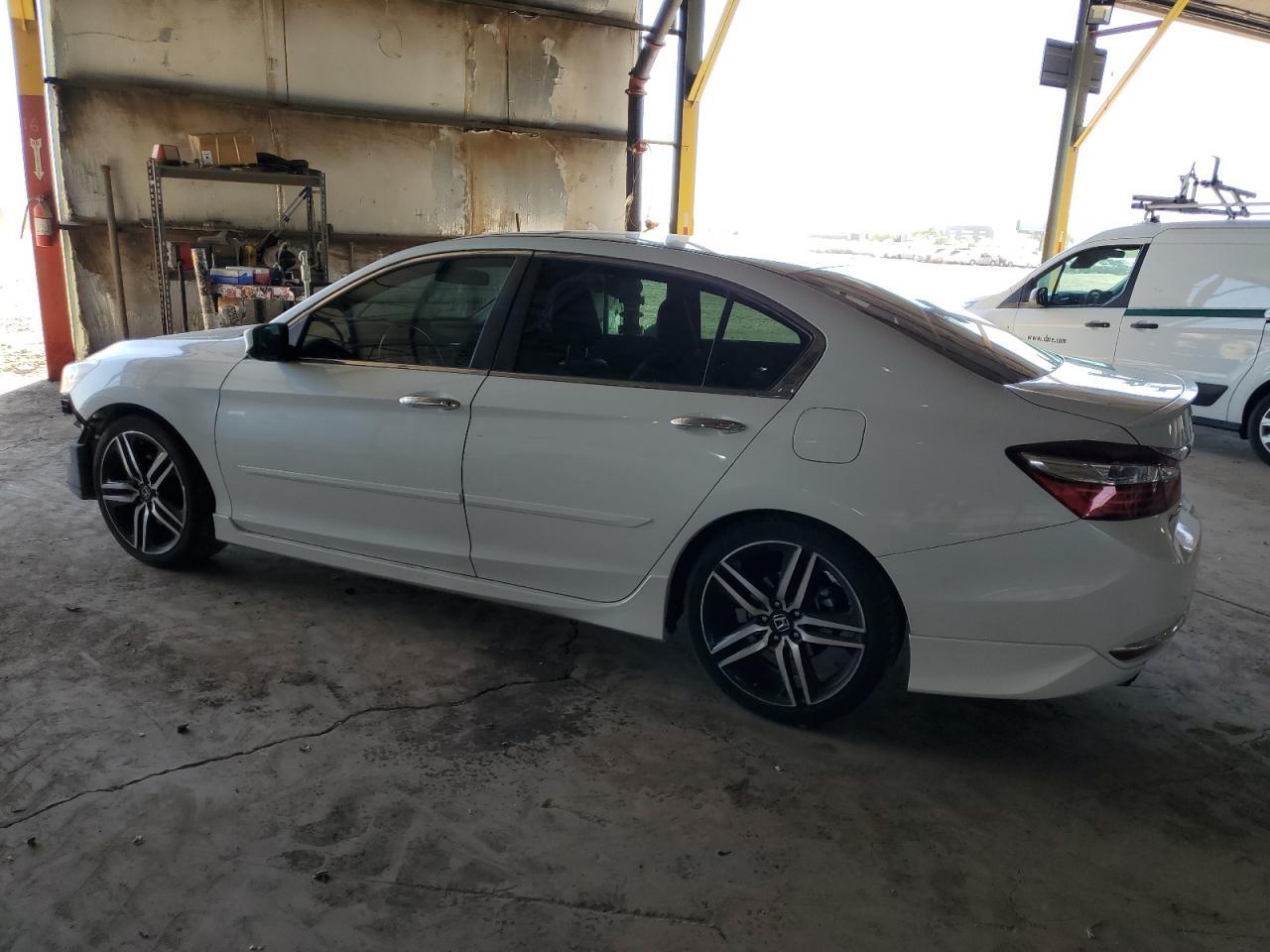 2017 Honda Accord Sport Special Edition - Фото 2