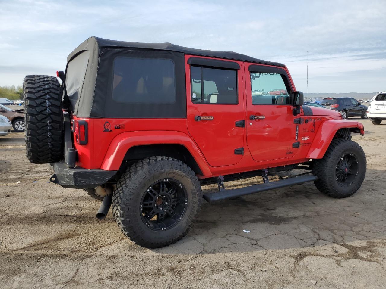 2015 Jeep Wrangler Unlimited Sahara - Image 3