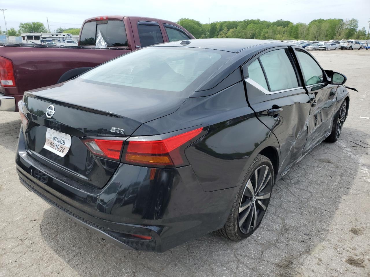 2022 Nissan Altima Sr - Image 3