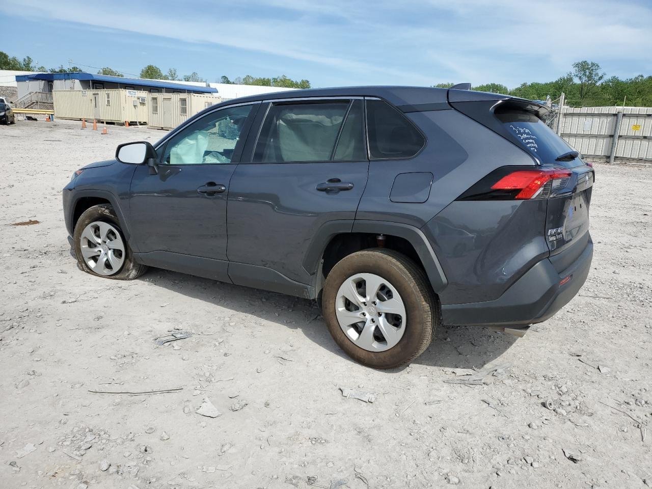 2022 Toyota Rav4 Le - Фото 2