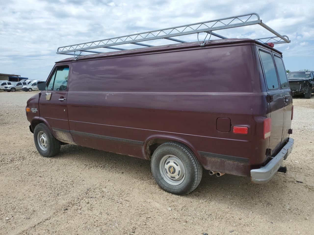 1994 Chevrolet G20 - Image 2