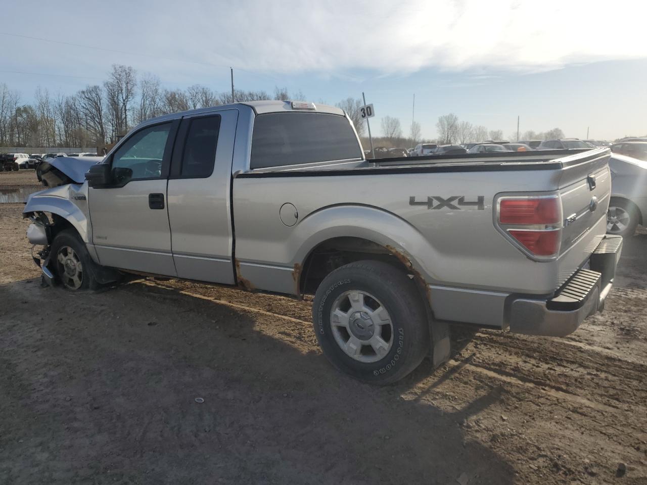 2013 Ford F150 Super Cab - Фото 2