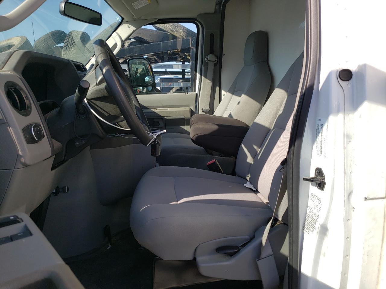 2022 Ford Econoline E350 Super Duty Cutaway Van - Фото 7