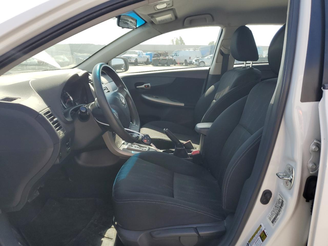 2012 Toyota Corolla Base - Фото 7