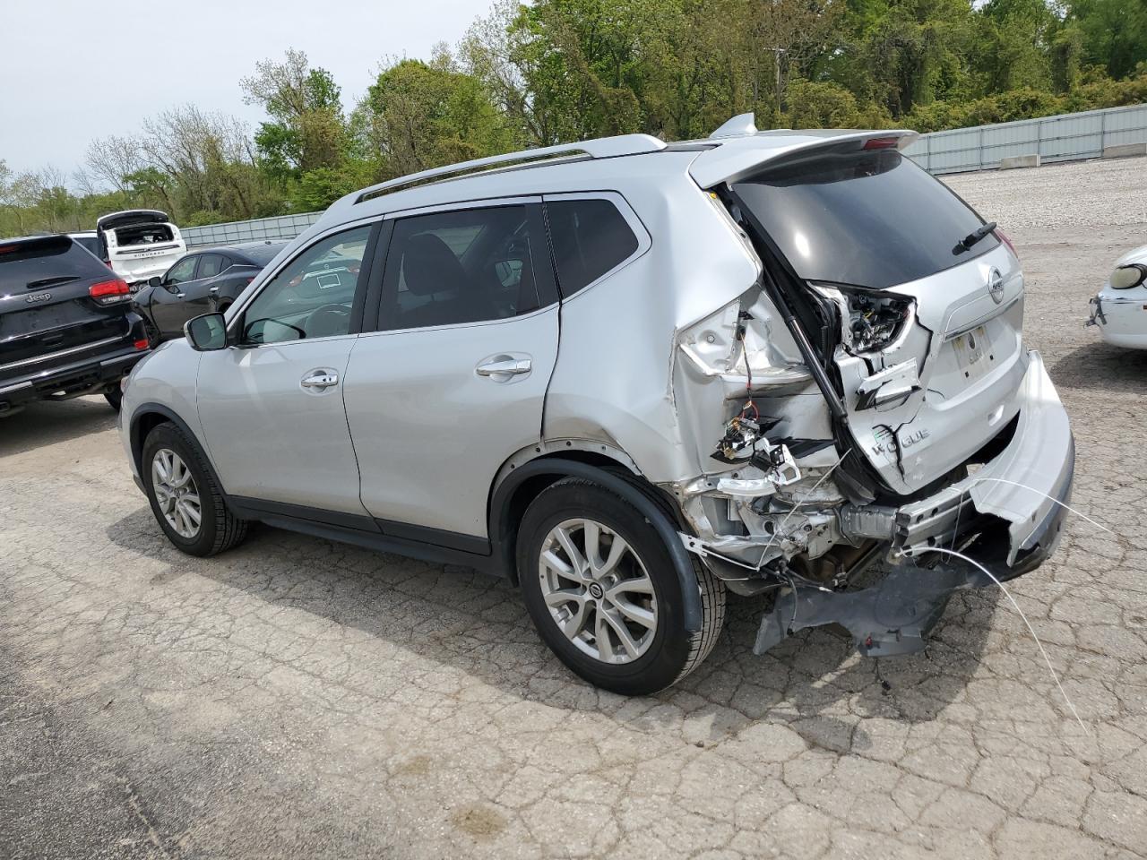 2020 Nissan Rogue S - Фото 2