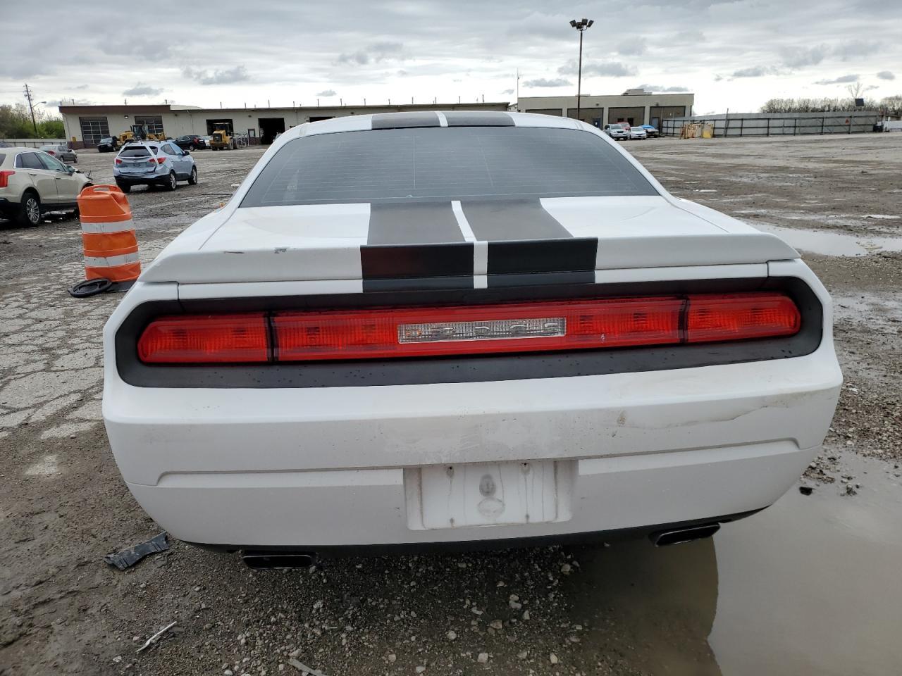 2013 Dodge Challenger Sxt - Image 6