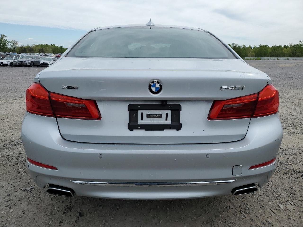 2017 BMW 540 Xi - Image 6