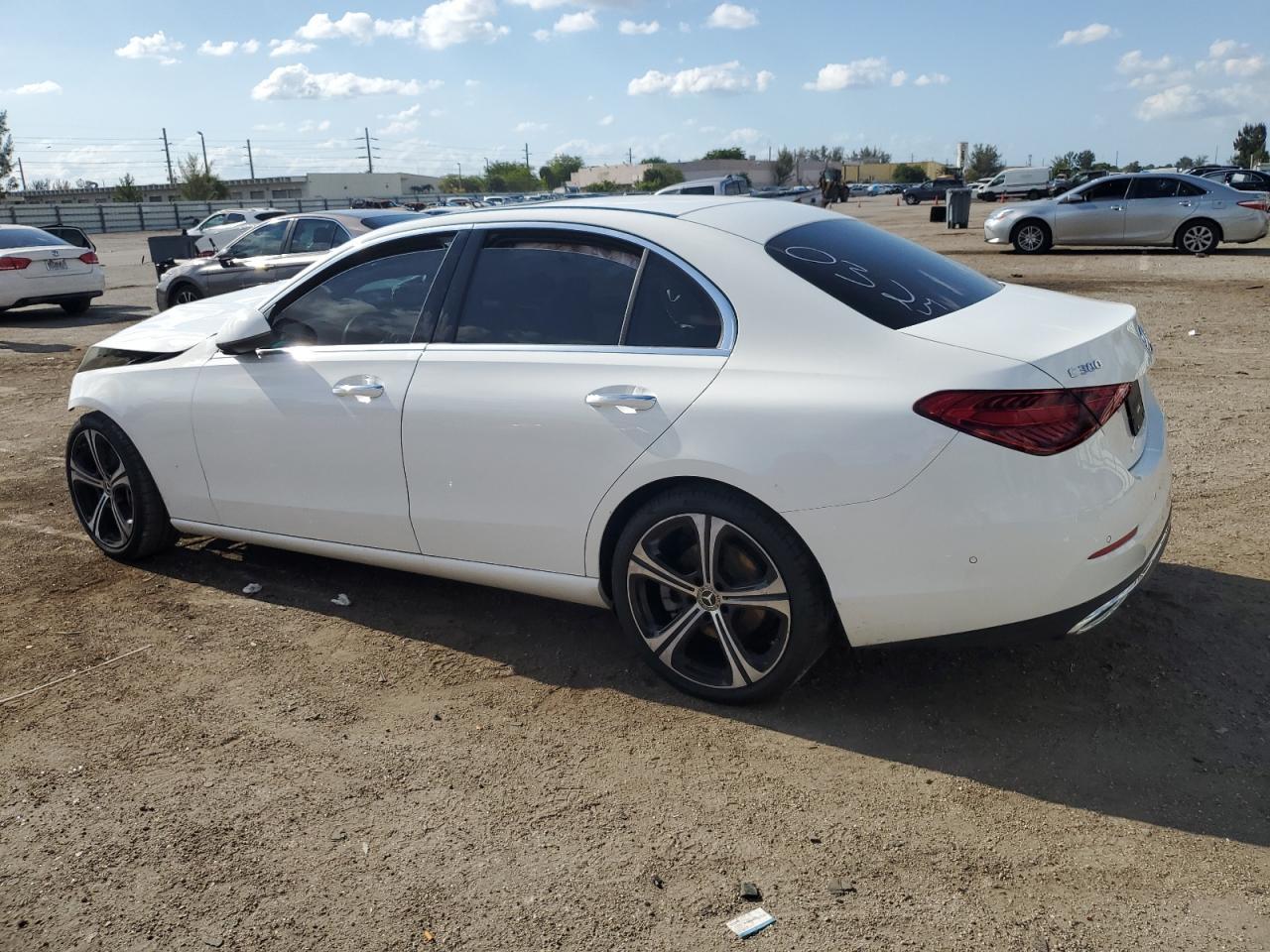 2024 Mercedes-Benz C 300 - Фото 2