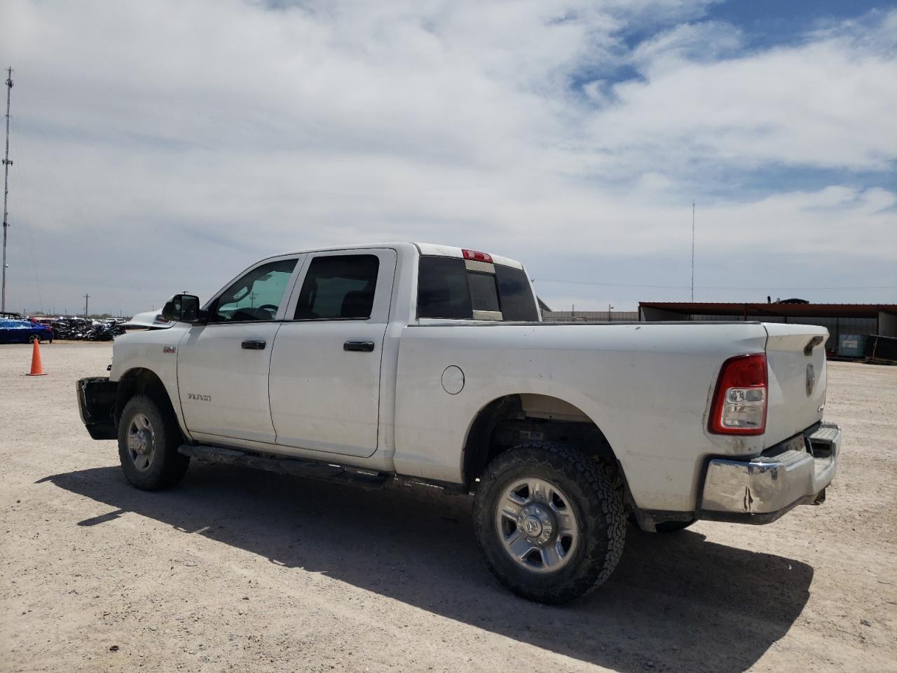 2022 Ram 2500 Tradesman - Фото 2