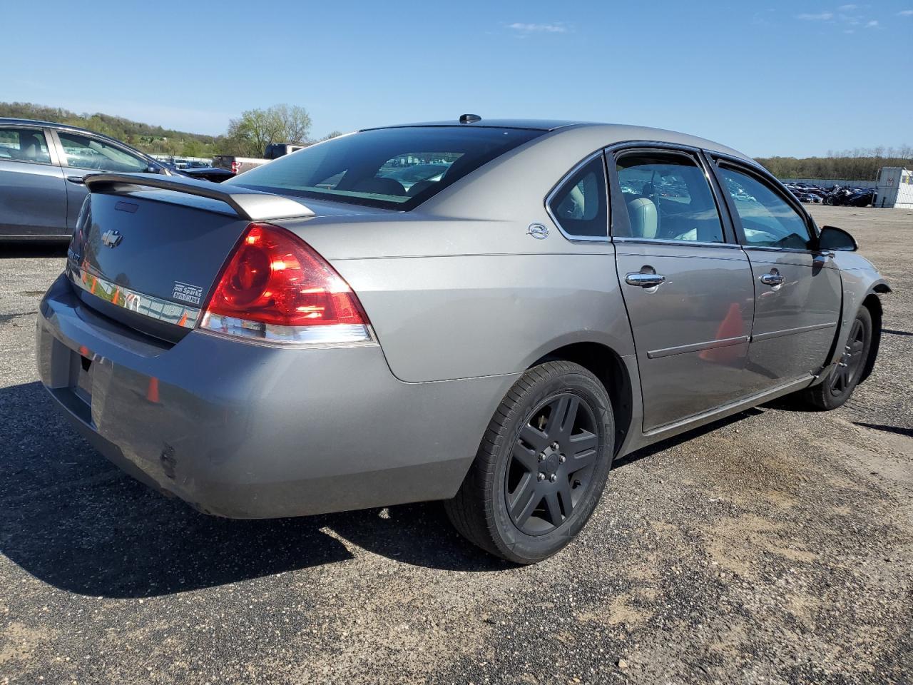 2007 Chevrolet Impala Ltz - Image 3