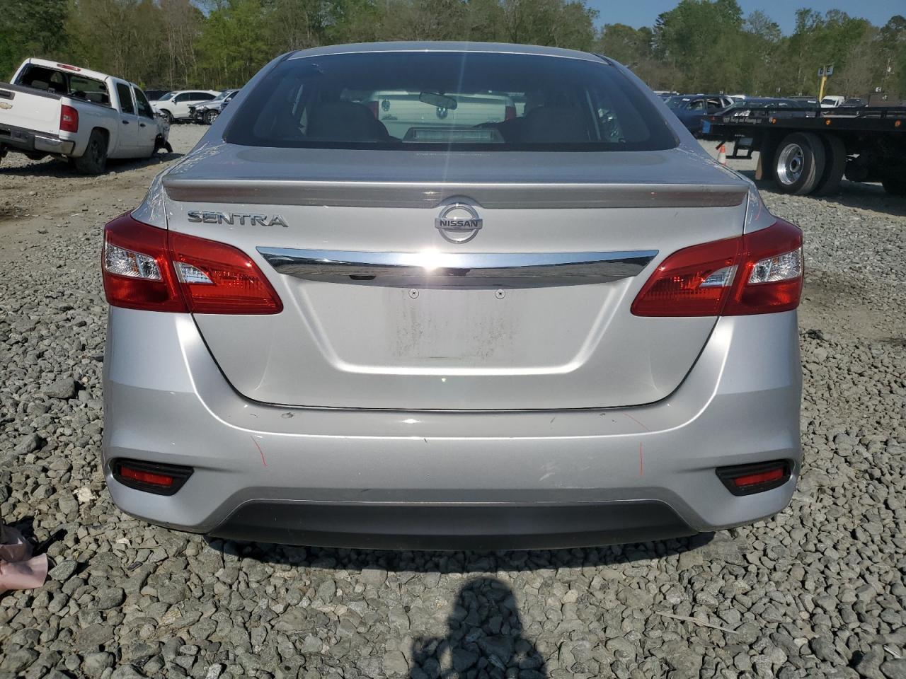 2019 Nissan Sentra S - Image 6