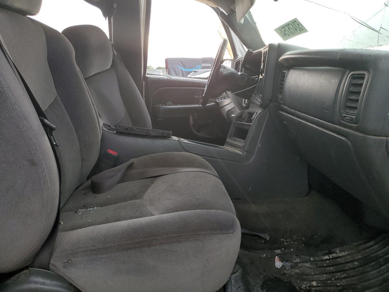 2004 GMC New Sierra C1500 - Image 7