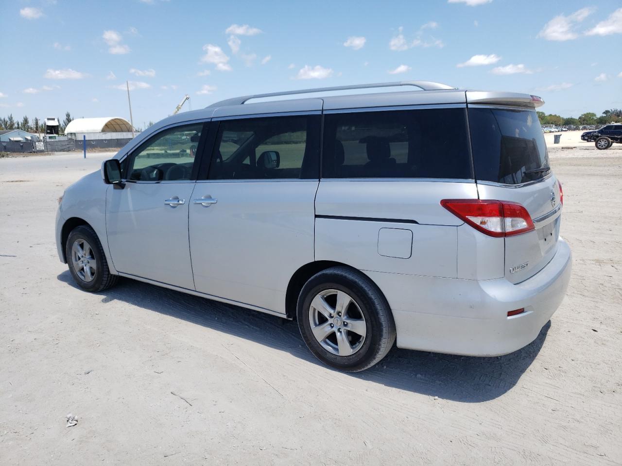 2016 Nissan Quest S - Image 2