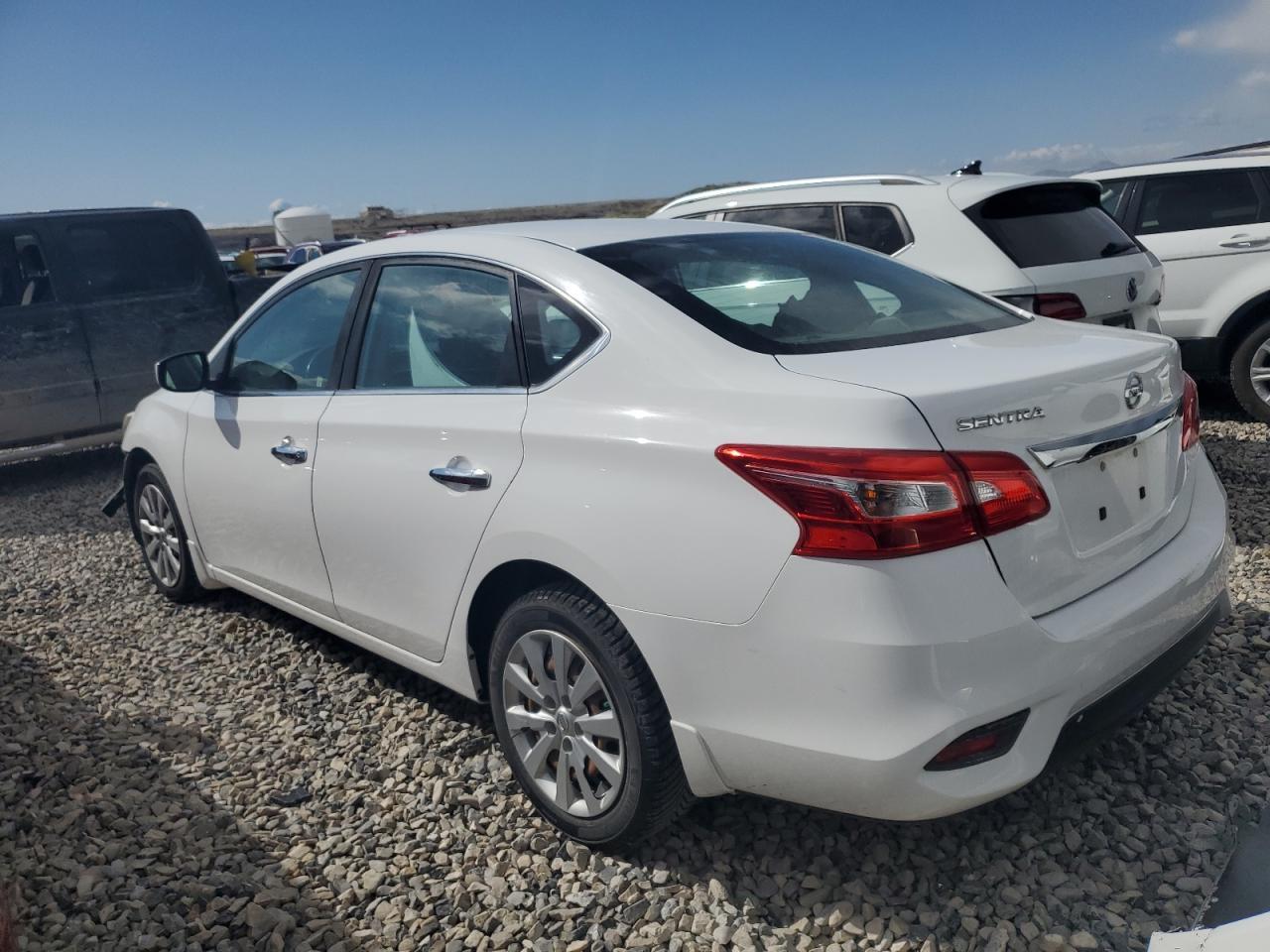 2018 Nissan Sentra S - Фото 2