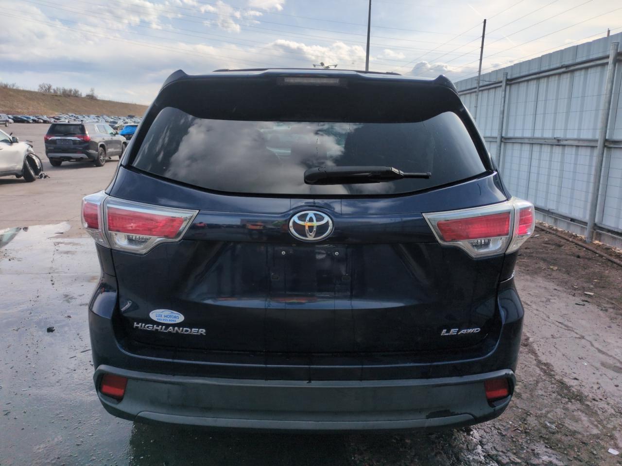 2015 Toyota Highlander Le - Фото 6
