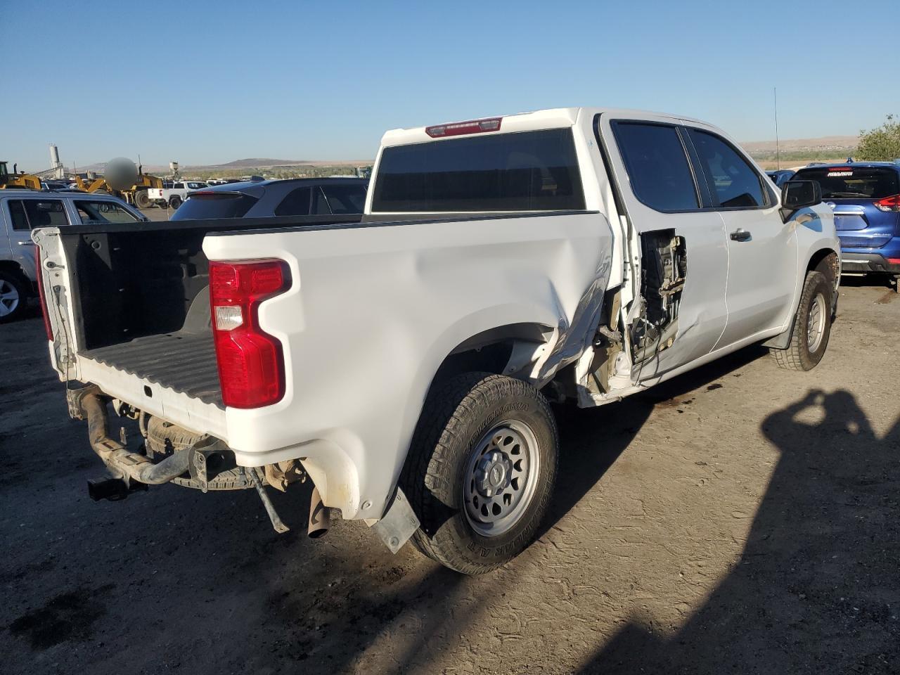 2019 Chevrolet Silverado K1500 - Image 3