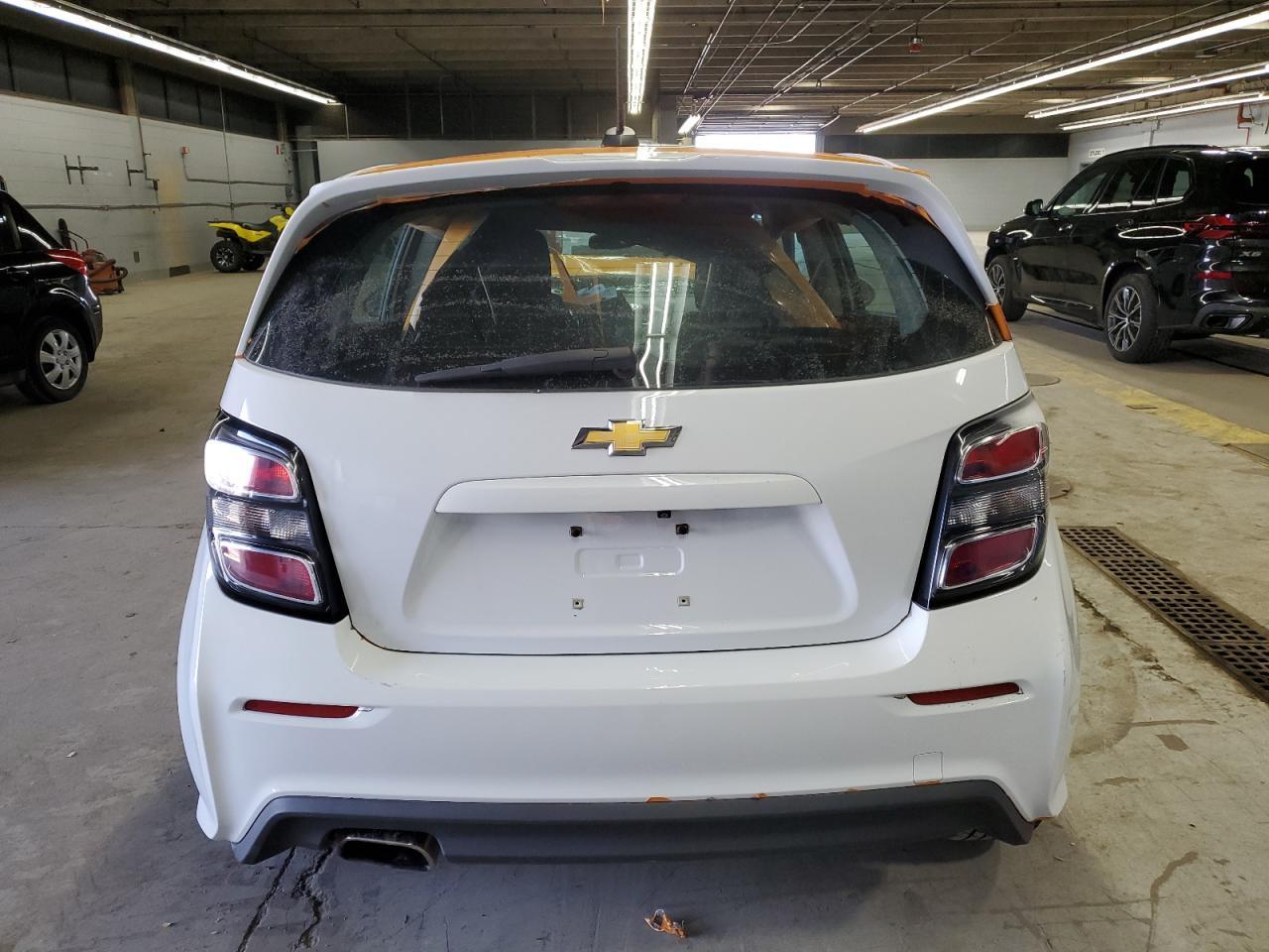 2017 Chevrolet Sonic Lt - Image 6