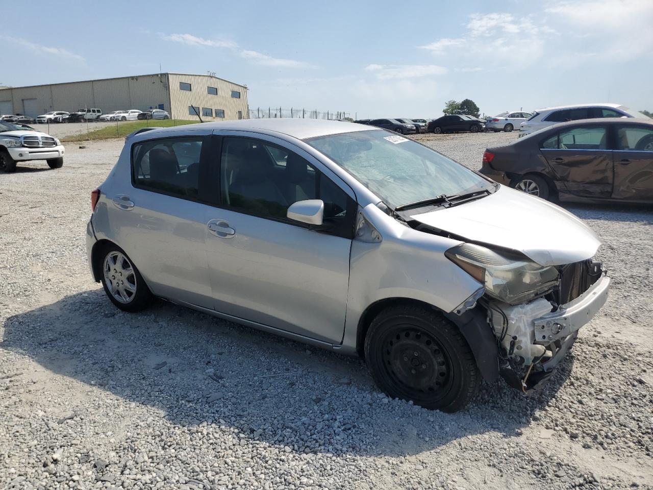 2016 Toyota Yaris L - Image 4