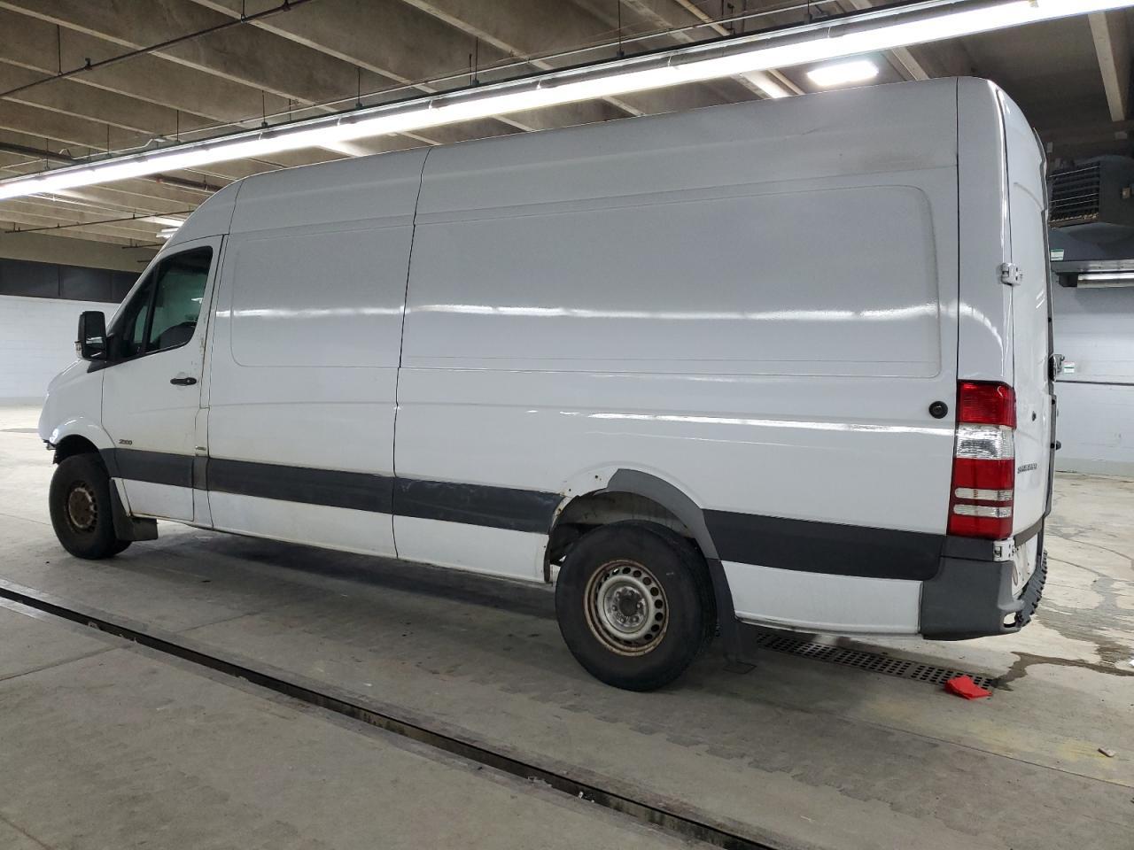 2014 Mercedes-Benz Sprinter 2500 - Image 2
