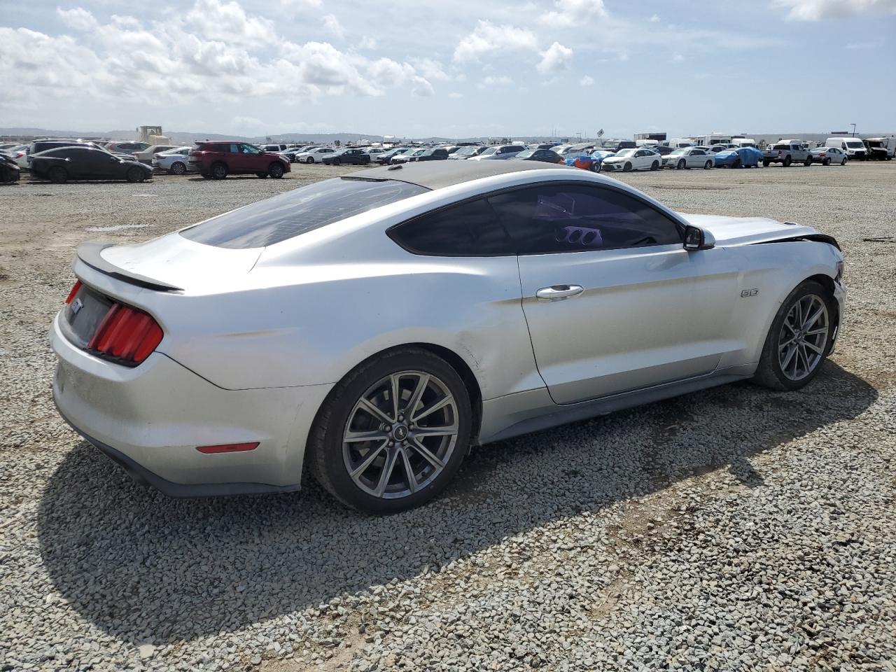 2015 Ford Mustang Gt - Фото 3