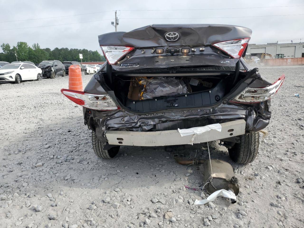2016 Toyota Camry Le - Фото 6