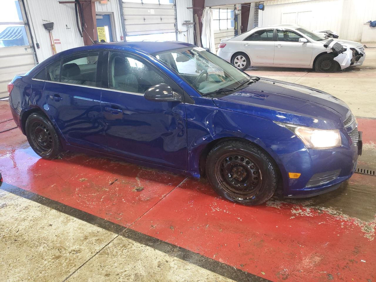 2012 Chevrolet Cruze - Image 4