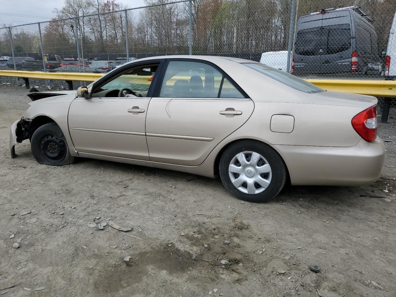 2004 Toyota Camry Le - Image 2