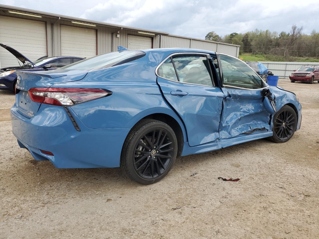 2023 Toyota Camry Xse - Фото 3