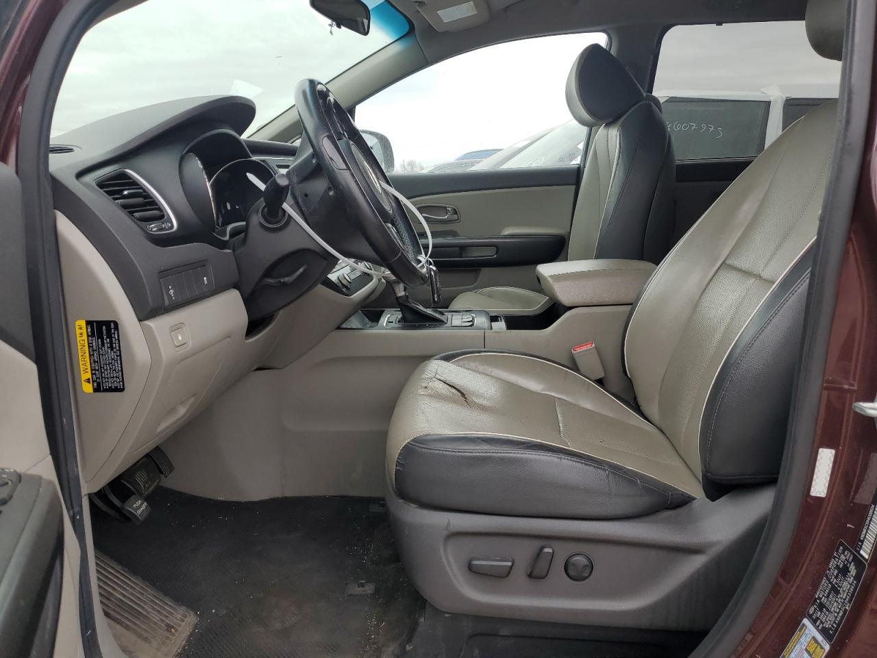 2017 Kia Sedona Lx - Image 7