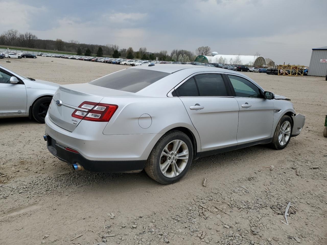 2019 Ford Taurus Sel - Image 3
