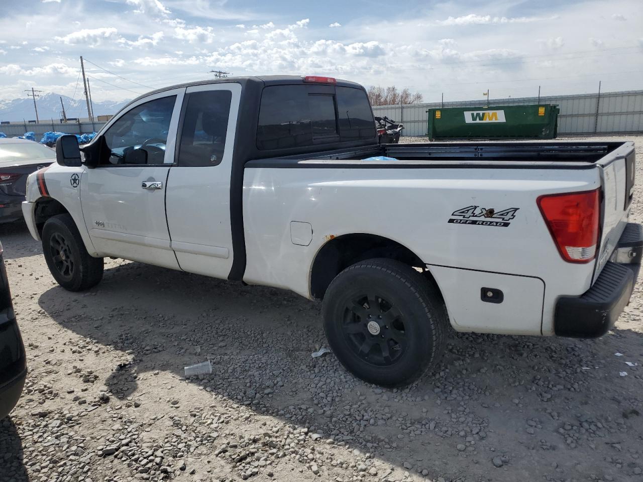 2005 Nissan Titan Xe - Фото 2