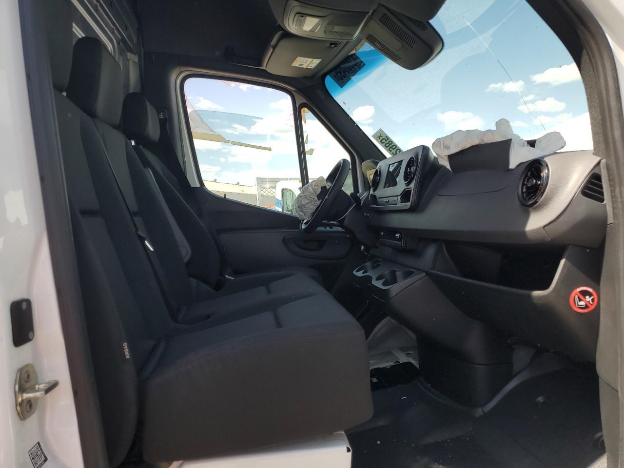 2024 Mercedes-Benz Sprinter 2500 - Фото 5