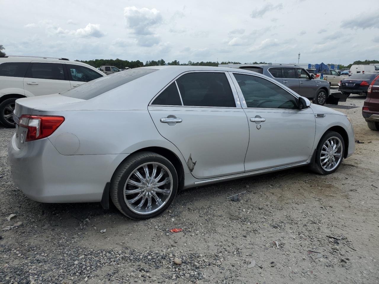 2014 Toyota Camry L - Image 3
