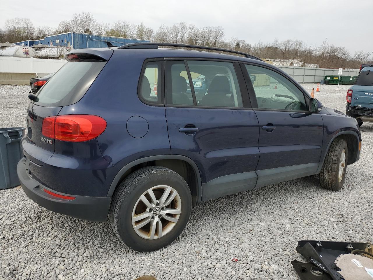 2015 Volkswagen Tiguan S - Image 3