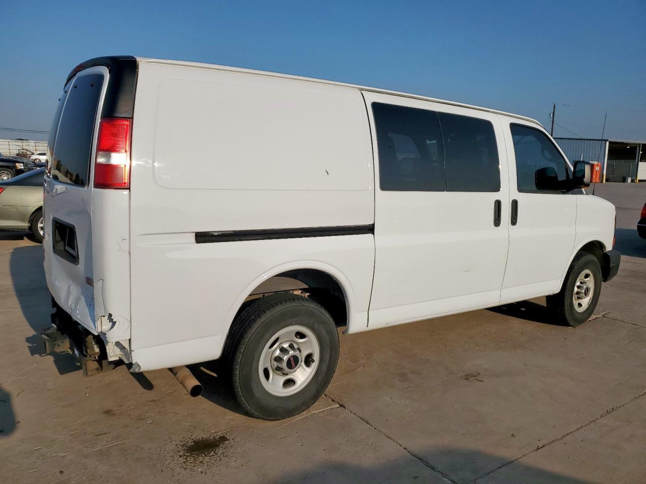 2012 GMC Savana G2500 - Фото 3